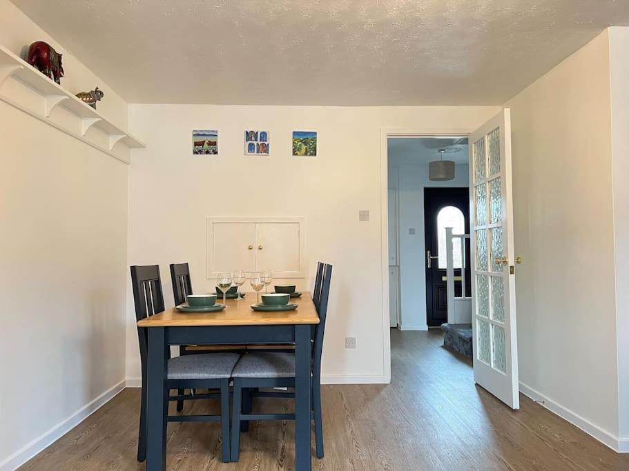 Cozy 2 Bed Townhouse Close To City Walls York Exterior photo