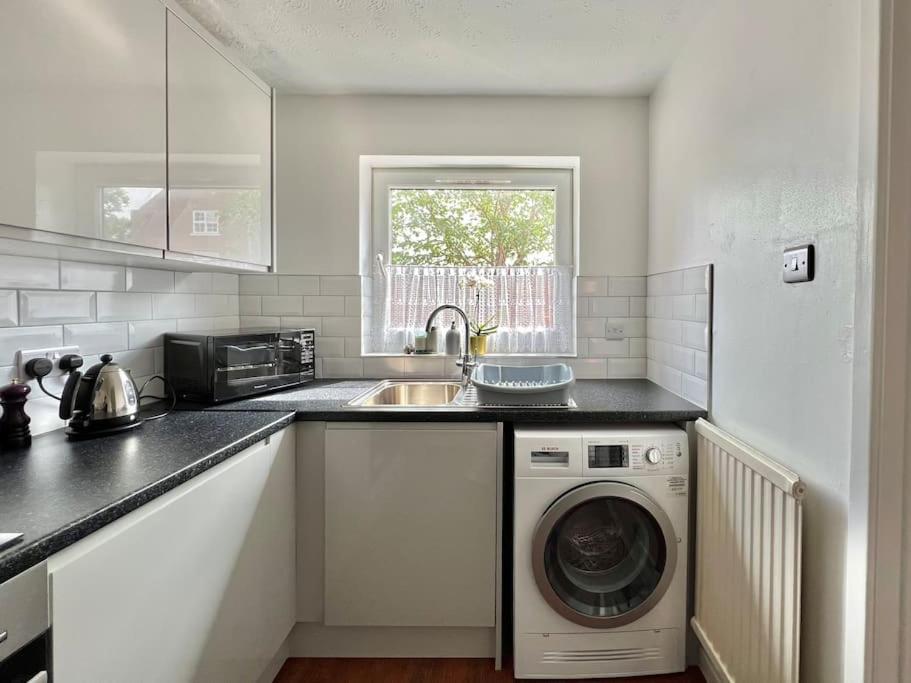 Cozy 2 Bed Townhouse Close To City Walls York Exterior photo